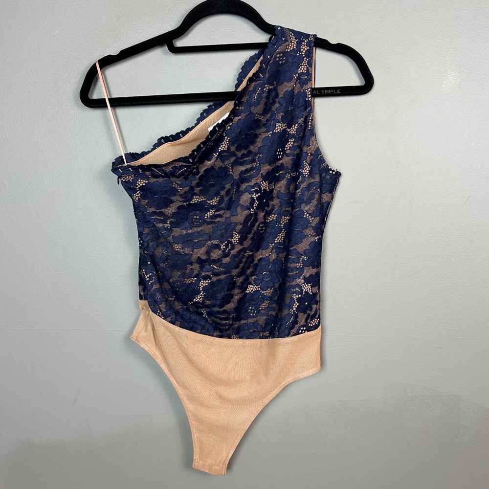 Cami NYC Bodysuit Medium Cornelia One-Shoulder Lace Romantic NWT Regency $220